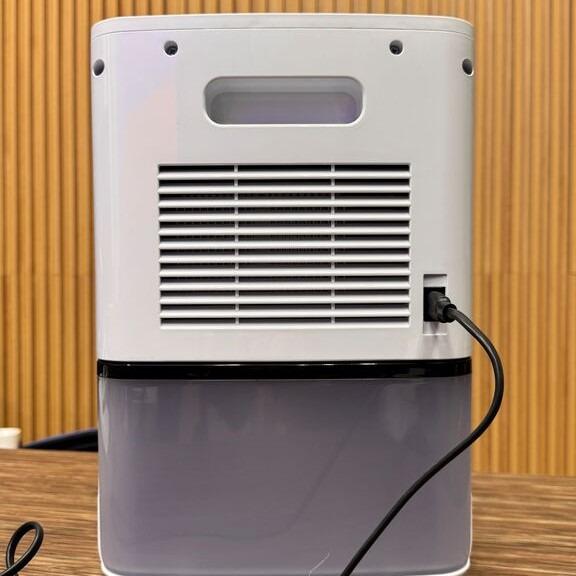 Máy hút ẩm Chigo ZG-908EA 2.5L, công suất 65w, có tạo ion âm, tạo mùi, đèn UV khử khuẩn 5