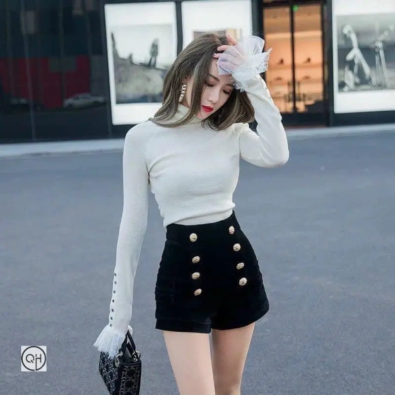 Quần sooc nhung 8 khuy cúc đồng lưng cao sexy , hàng 2 lớp có khoá sau 3