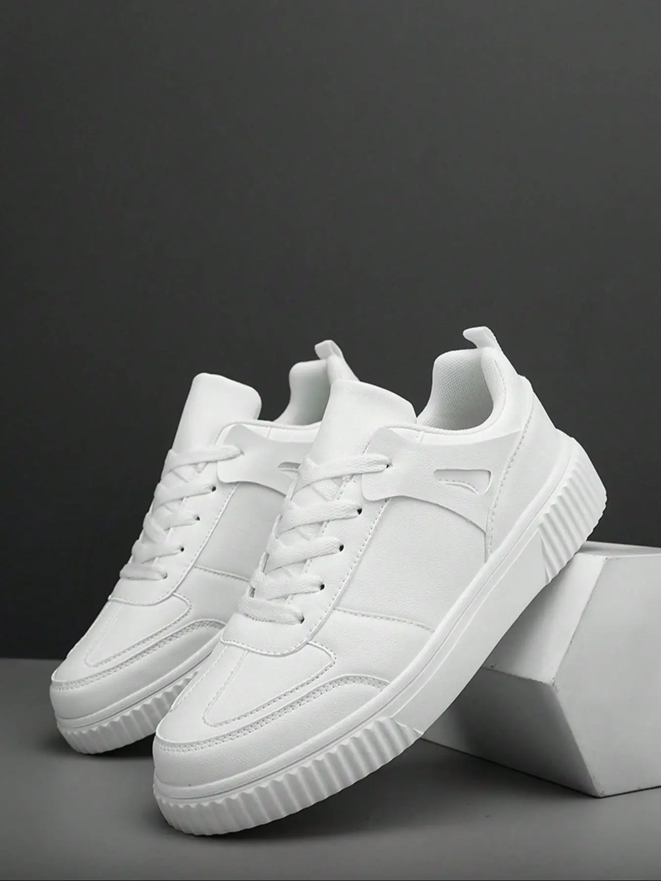 Men's Colorblock Lace Up Low Top Sneakers, Casual Comfortable Breathable Lightweight Sports Running Shoes, Outdoor Sports Shoes