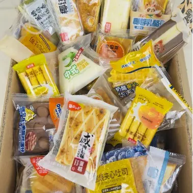 Bánh mix Thùng 3,3kg (cả thùng) ngày in trên bánh là ngày sản xuất, hạn dùng từ 3-6 tháng! Giao hàng ngẫu nhiên Food