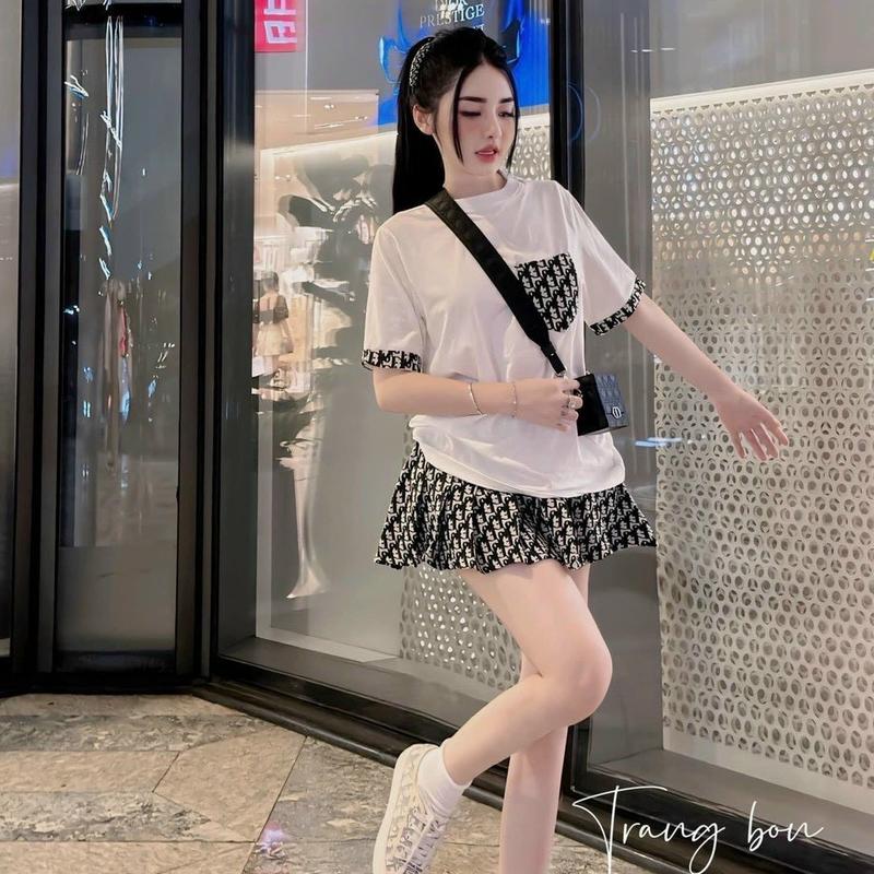 Set 2 Món Áo Cổ Tròn Tăm Lạnh + Chân Váy Xòe Vải Bố Dạ Có Lót Trong Sang Chảnh