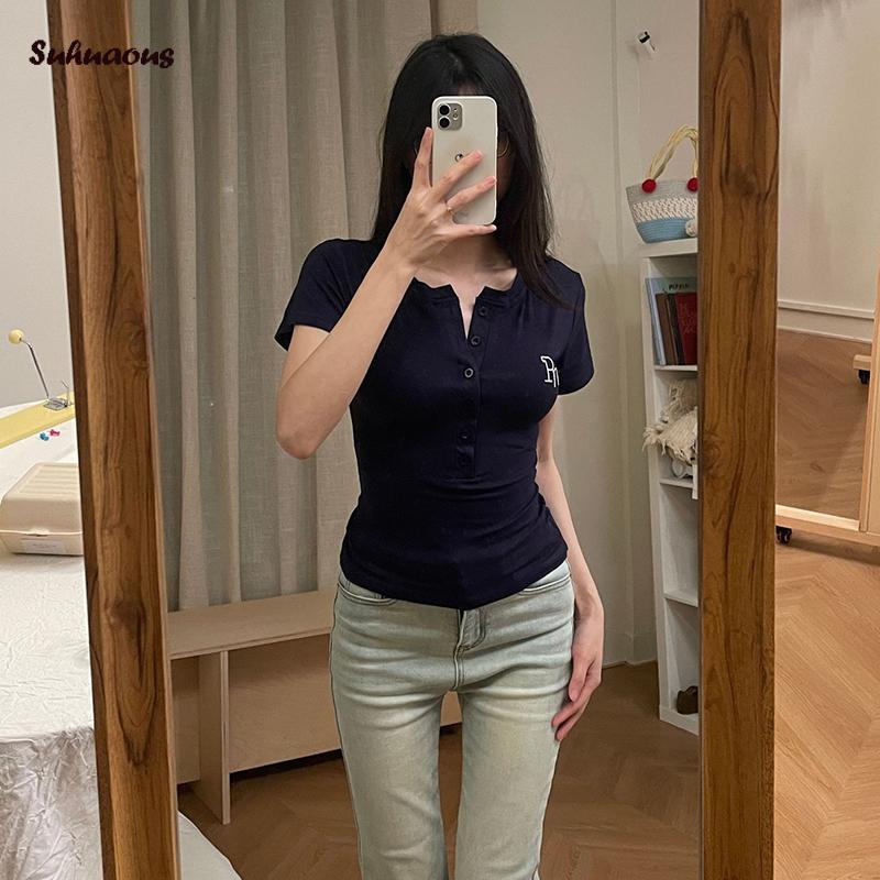 Áo Phông nữ, ngắn Tay, Cổ Henley, Chữ Thêu, Áo Mùa Hè, Thời Trang Đường Phố, SS24 8