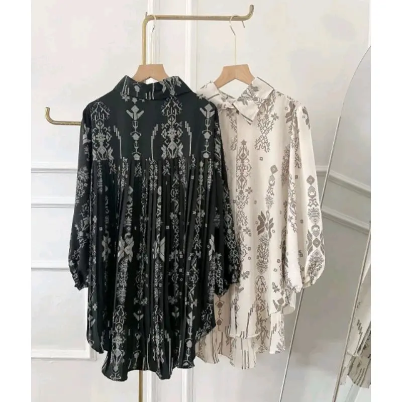 Kemeja blouse plisket motif etnik Airflow Wanita 1