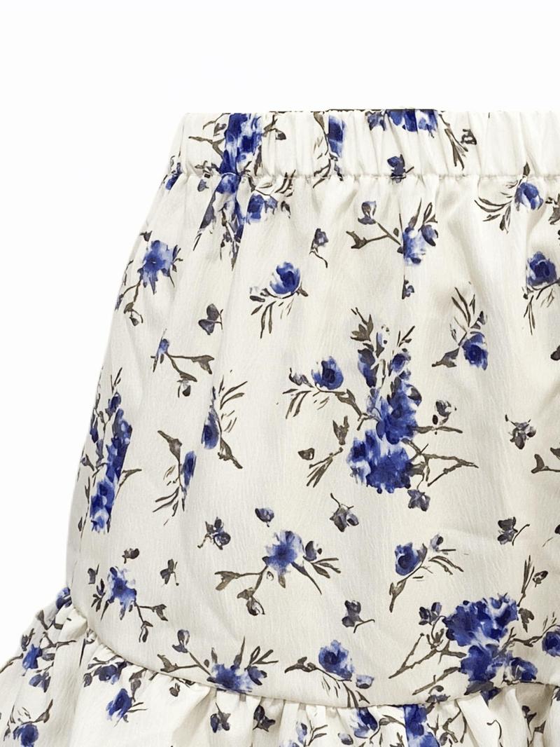Product Introduction of Women's Ditsy Floral Print Ruffle Trim Shorts, Casual Comfy Double Layer Shorts for Summer, Fashion Women's Bottoms for Daily Wear 5
