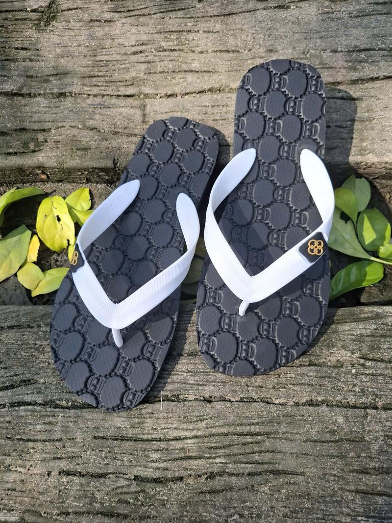 Product Introduction of Dép Kẹp Nam Đế Hoa Văn Cao Su Dẻo Mềm Size 38-43 - Đế Bằng 25