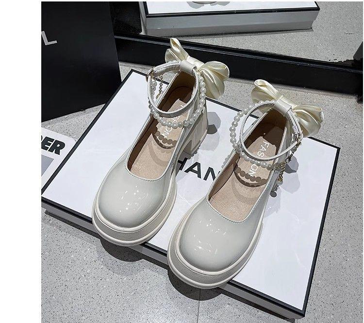 Product Introduction of Lace-Up Mary Jane Chunky Square-Toe Shoes, Comfortable Soft Sole with Anti-Slip Design, Bow Accent, Retro Fashion Footwear That Can Be Paired with Skirts 39