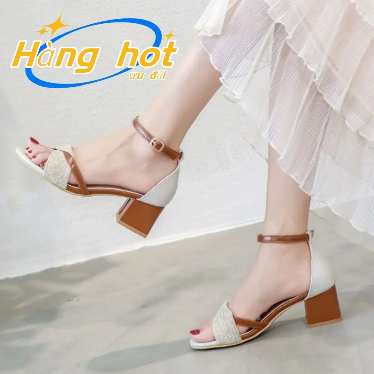 Sandal Gót Cao Đế Dày Phối Màu Trắng  Xanh Nổi Bật 2025  Thoáng Khí Chống Trượt Chất Liệu Cotton Dễ Phối Đồ Công Sở Mùa Hè