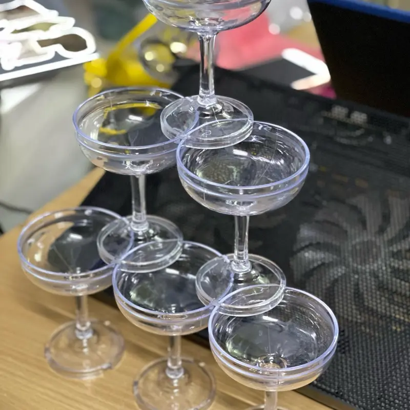 LY NHỰA XẾP THÁP CÓ RÃNH CÀI (CHẤT LIỆU MECA) 1