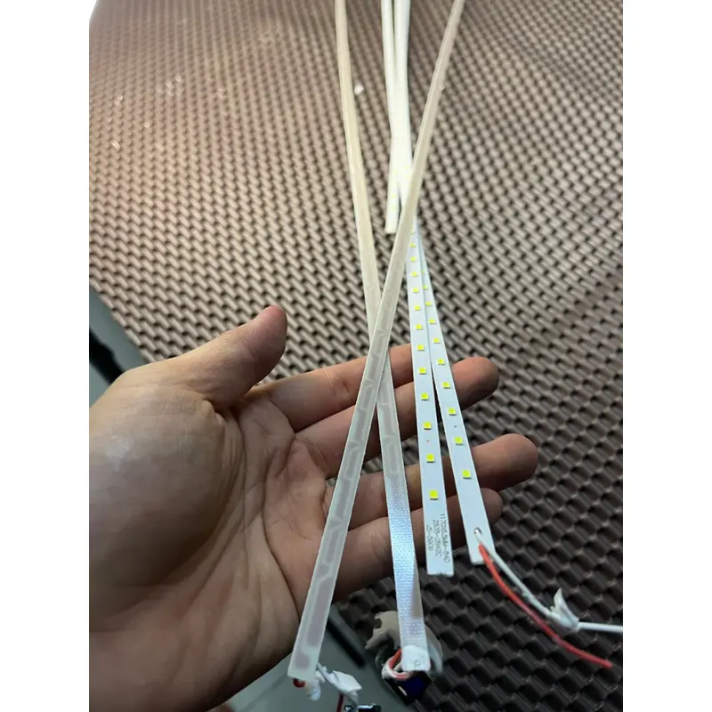 Thanh lõi led 220v dài 1,2m màu trắng ( có cả màu xanh hoặc hồng) Phụ tùng xe máy csd51c1cx 2