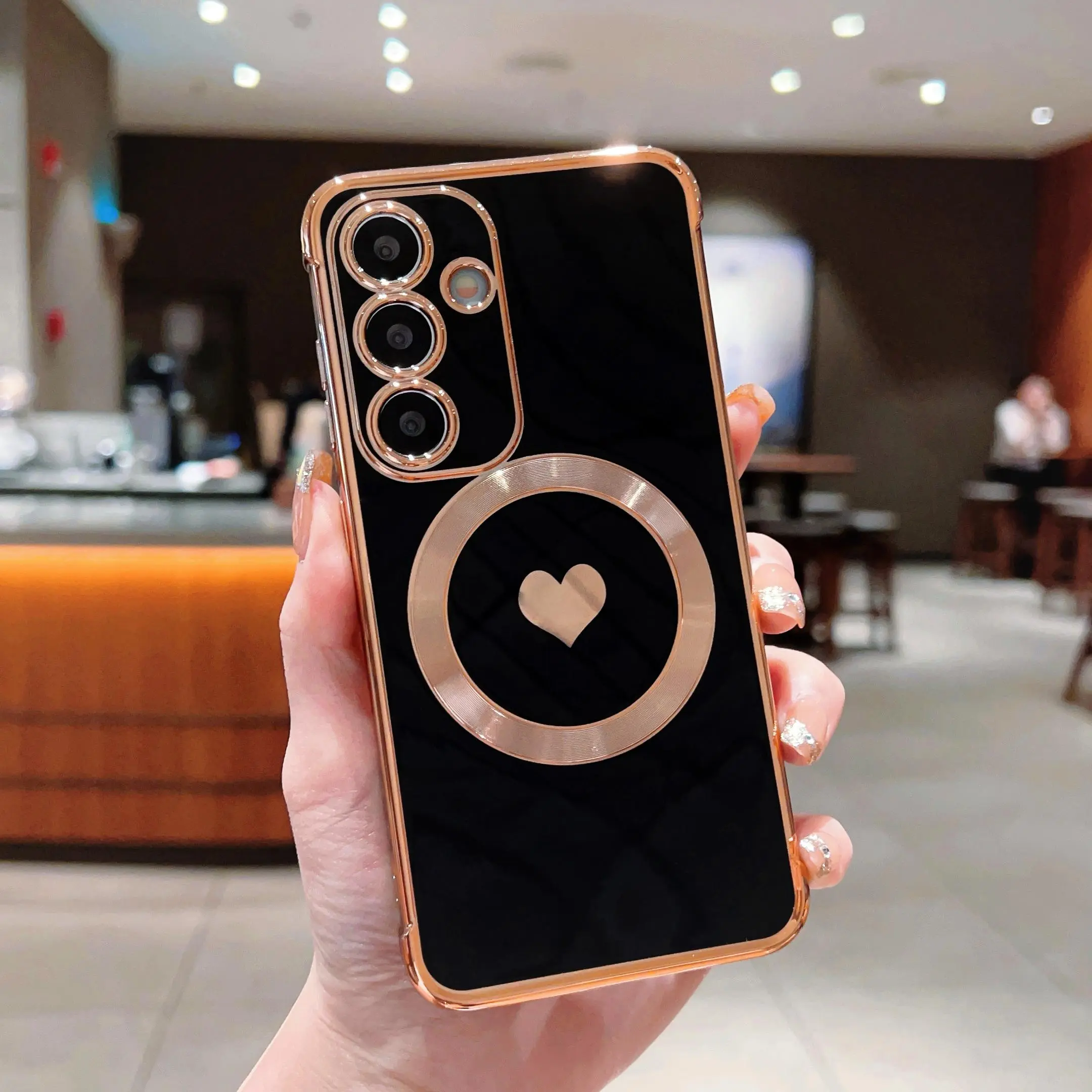 Heart Pattern Phone Case, Electroplated Phone Protective Cover, Phone Accessory Compatible with Samsung Galaxy S21 S22 S23 S24 S25, Casing
