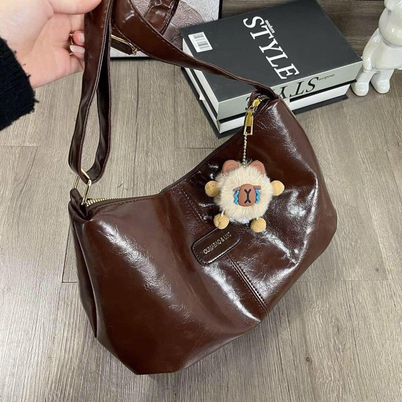 Xả Lỗ Nghỉ Bán Túi Tote Hàng Da Bóng Tặng Kèm Charm Bông A2 Hoa Sữa Shop 98