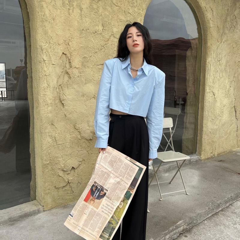 Áo sơ mi nữ dài tay dáng crotop khoét lưng có dây thắt chất vải mịn mát VAVASA SM113