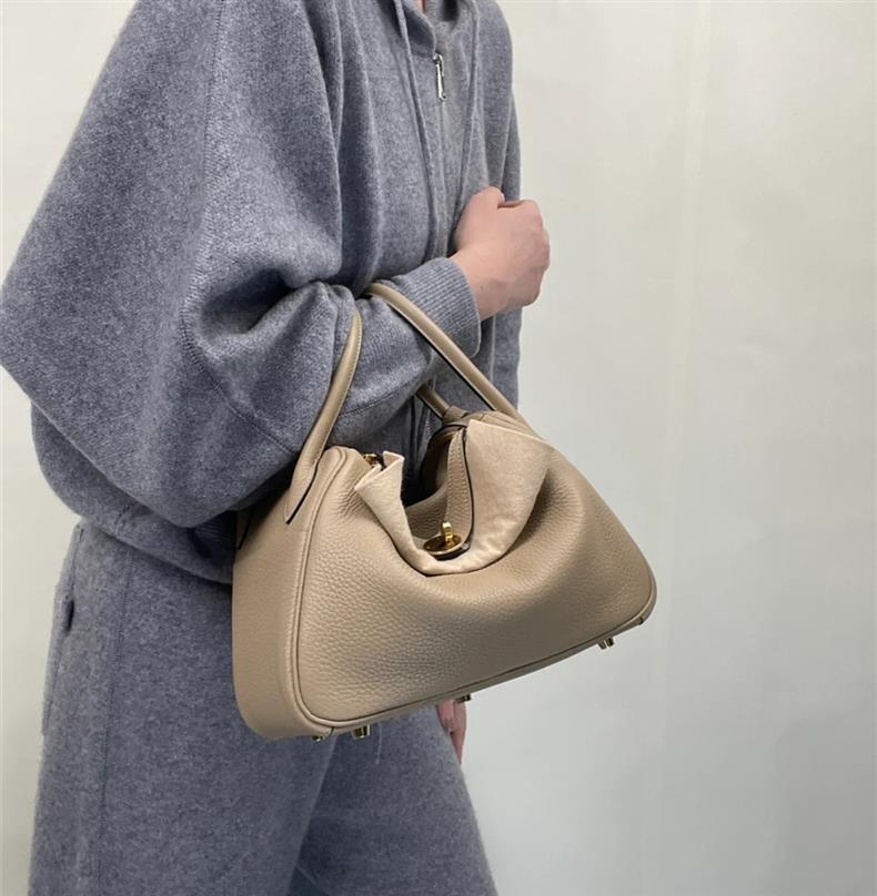 Product Introduction of Women's Lindy Bag Doctor Bag Lychee Grain Single Shoulder Handbag Crossbody Pillow Bag 10