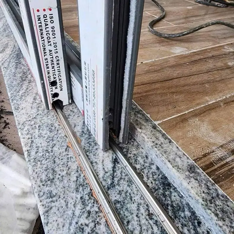 Ray dán inox cho cửa lùa ( kích thước 2m/cây)