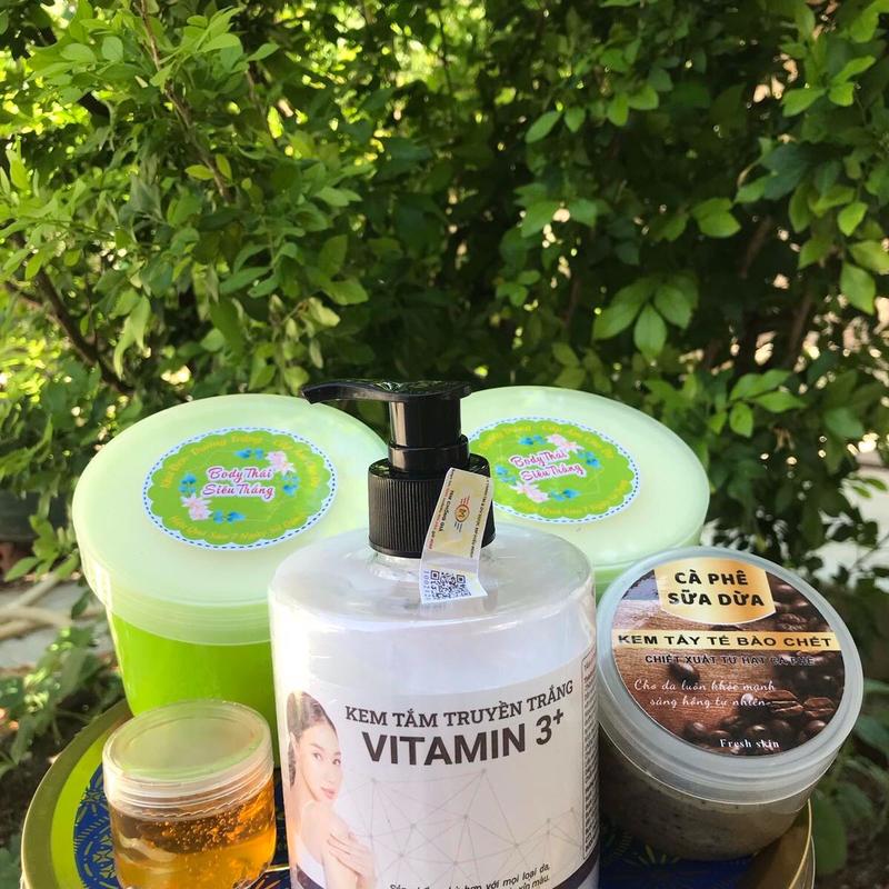 Combo 5 món ( 1 kg kem trắng nhanh + chai sữa tắm truyền trắng vitamin + hủ tẩy tế bào chết caphe sữa dừa + hủ kích trắng collagen ) tặng muỗng xúc kem. Kem Body khử Thâm, dưỡng trắng nhanh cấp ẩm cho da Dưỡng Body