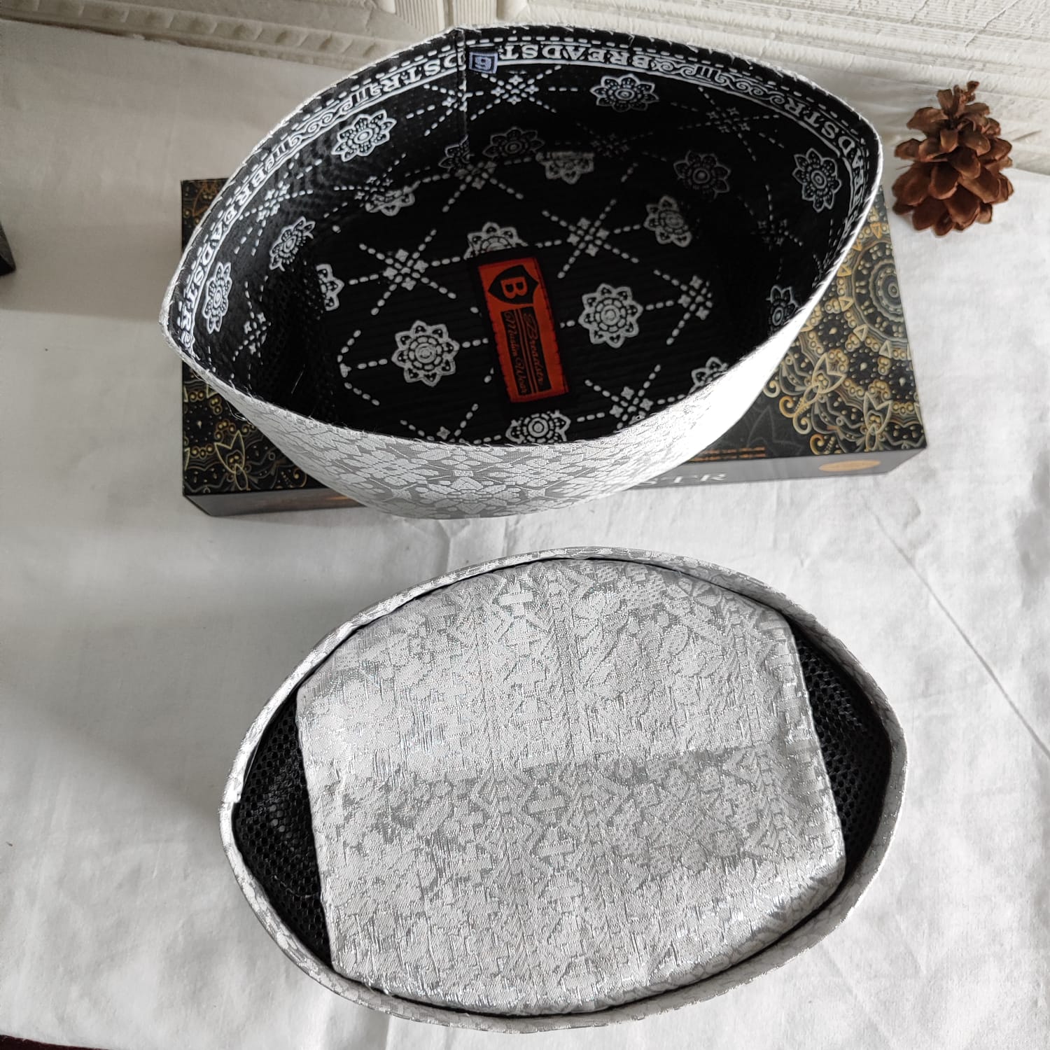 LIMITED EDITION!!! Peci Songkok Kopiah Tenun Asli Songket Melayu Pertama Di Indonesia Tinggi 9cm Anti Air Kualitas Terjamin Awet Tahan Lama Merk BREADSTR - Peci Pria Model Terbaru kopiah Songket White Bisa bayar di Tempat COD