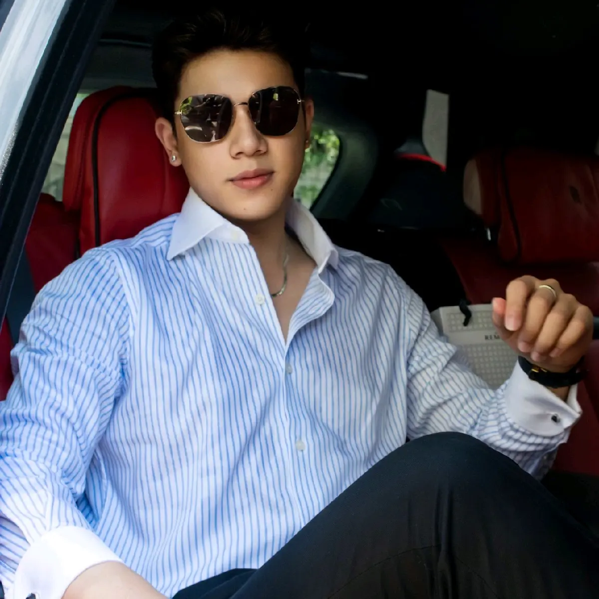 REMMY SM dài tay, trắng kẻ sọc xanh dương, cufflink tay, cổ-cổ tay đáp vải trắng #1065 Sơ Mi Áo Menswear