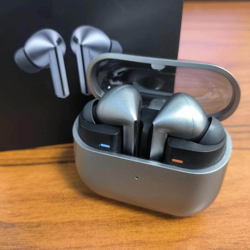 Product Introduction of V16 Pro TWS Wireless Bluetooth Earphones ANC Active Noise canceling headset gaming sports headphones for Buds3 Pro IOS android Audio Wearable 5