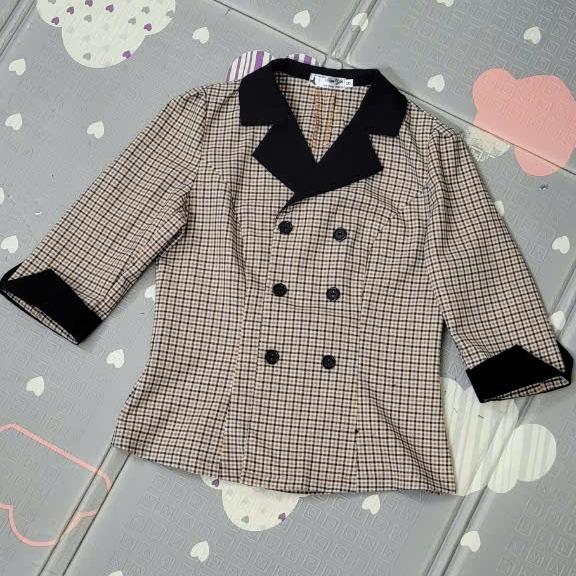 Áo thiết kế nhà may Hậu Yến v28 cổ vest tay lỡ