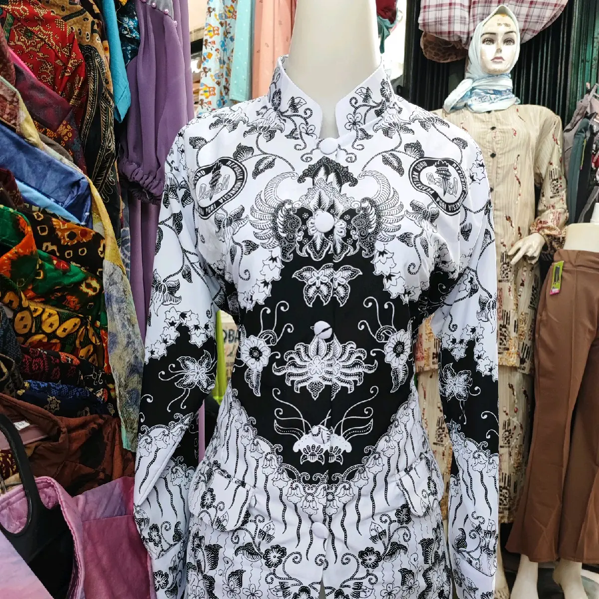 BAJU PGRI PRIA DAN WANITA PAKAI FURING MOTIF KUSUMA BANGSA Putih