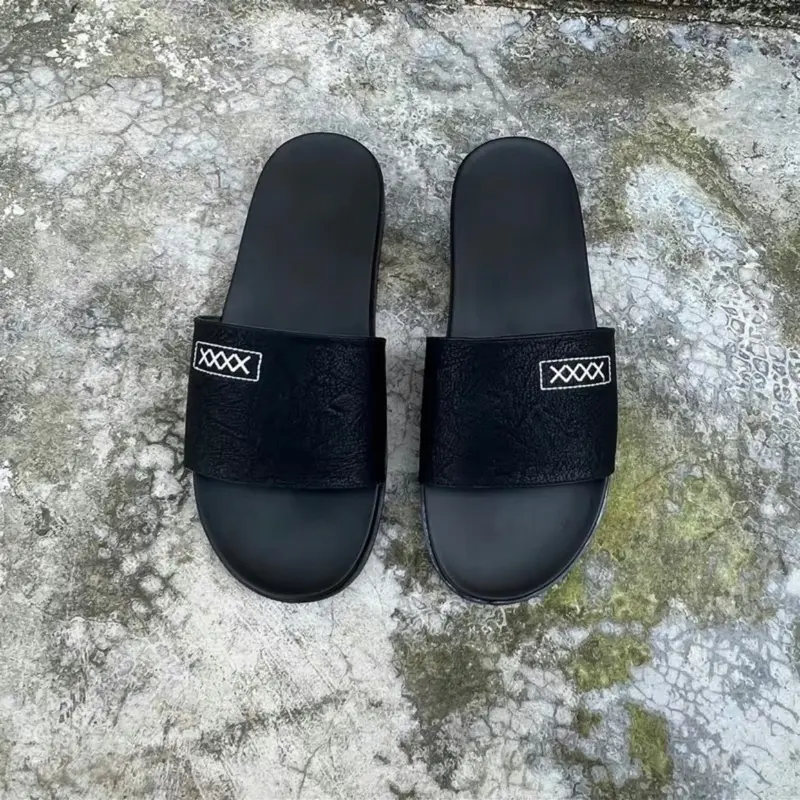 Dép lê nam quai ngang bản thêu hoạ tiết xxx- đế tăng chiều cao 2cm, cao su 2 lớp vân nhám chống trơn trượt DéP Slipper Đồng Hoa