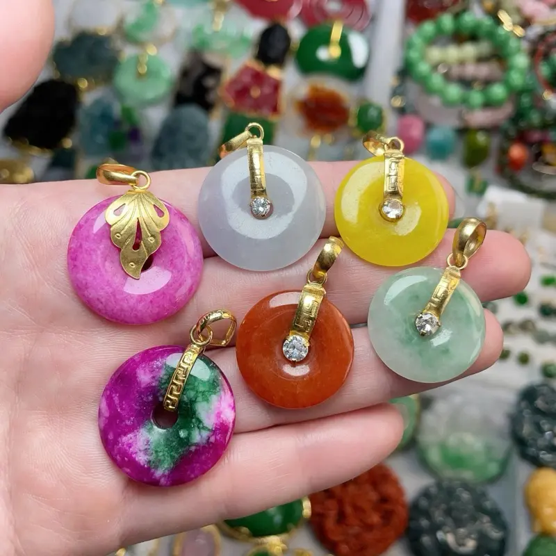 Mặt dây chuyền điếu móc vàng