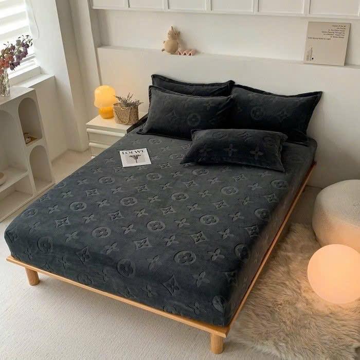 Bộ Ga Gối Nỉ LV vân chìm cao cấp,2 vỏ gối nằm,1 ga giường