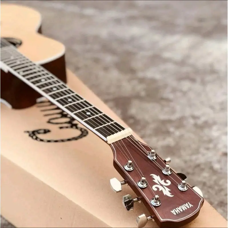 Gitar Yamaha Apx Akustik Pemula sudah Tanem Besi dan List samping 2