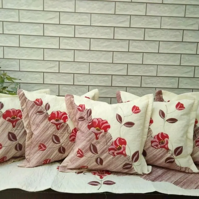 Set sarung bantal kursi maroon isi 5 sarung + 1 taplak meja uk 40x40 & uk.45×45