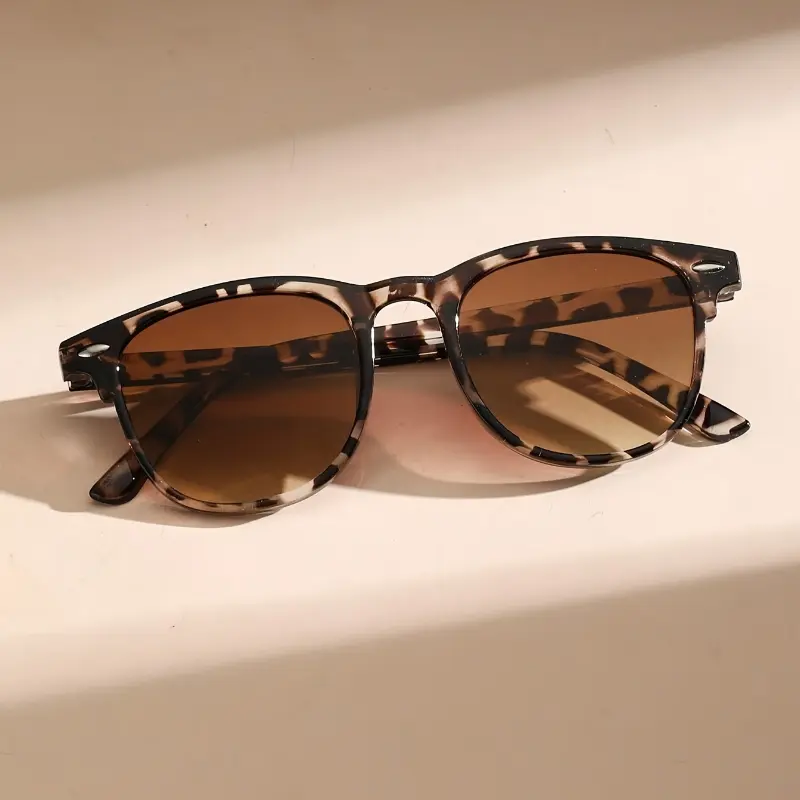 Retro Square Fashion Glasses for Women & Men - Casual Gradient Tortoiseshell Shades with Anti-Reflective Lenses, Perfect fors 2