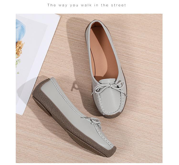 Product Introduction of New Genuine Leather Doug Shoes Women's Soft Bottom Pumps Slip-on Mom Shoes Casual Flat Loafers Women's plus Size 22