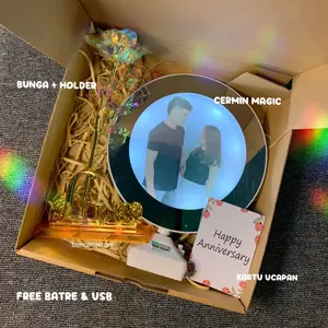 Hampers Cermin Magic Plus Mawar - Cermin Ajaib - Gift Box Mawar - Kado Wisuda Sidang Anniversary Wedding Engagement Bunga Coklat Mirror