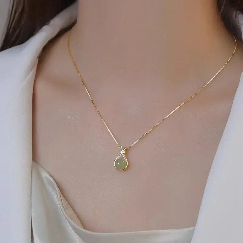 1PC Fashion Light Green Jade Pendant Necklaces Stainless Steel for Women Trendy Retro Style Female Clavicle Chain Jewelry
