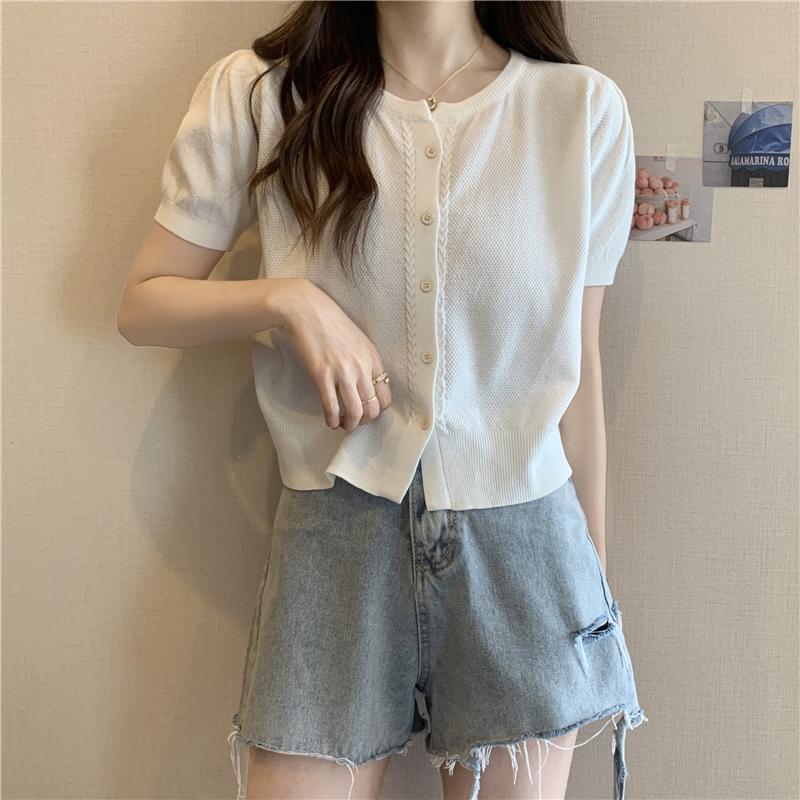 Product Introduction of Áo Thun ngắn Tay Phong Cách Mới Mùa Hè, Cổ Chữ O, Dễ Phối Đồ Dành Cho Nữ, Ngắn Ngắn Tay, Một Hàng Cúc, Áo Cardigan Dệt Kim, Đơn Giản 17