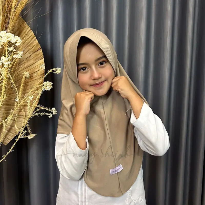 Jilbab Instan Bergo Anak Jersey Premium  Kerudung Anak Azzahra Pinguin Jersey By Nayy.s Cantik Variasi Muslim Tanggung Segitiga Pashmina Nyaman 2