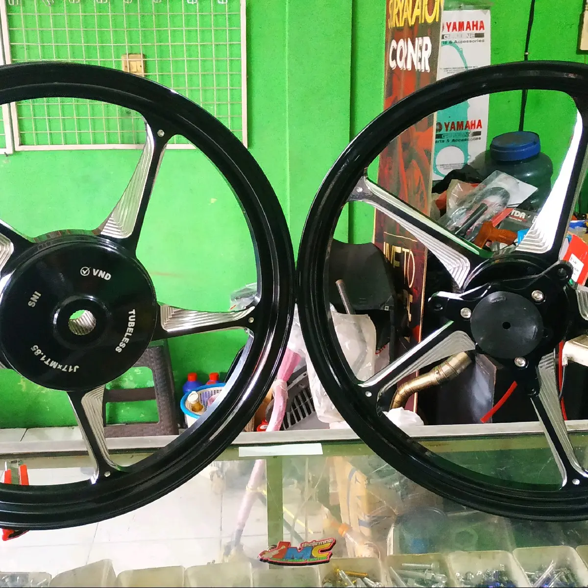 Velg VND AK55 V2 Ring 17 Aerox Old & Aerox New
