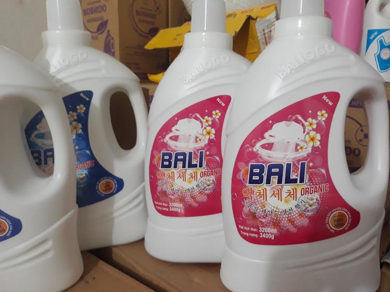 Combo 2 can { x 3,2 lít } Nước Giặt Xả Bali Organic Cao Cấp Can 3,2L hương hoa cỏ gỗ và hương nắng xuân Làm Sạch