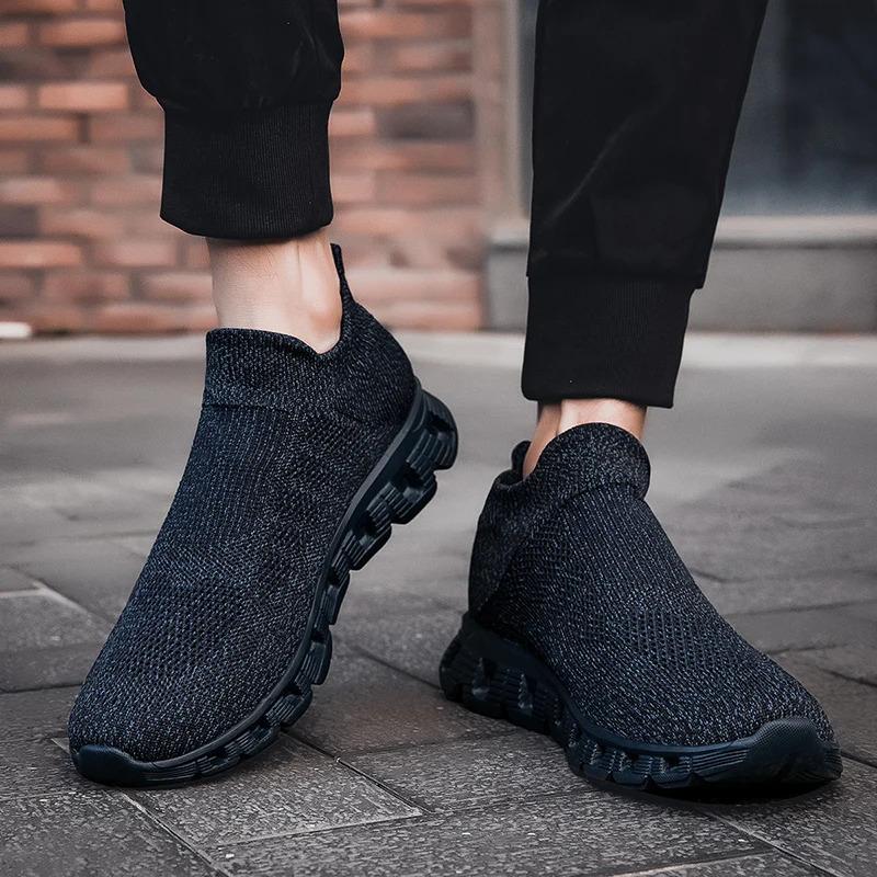 Customize Men Summer Casual Sports Sneakers Breathable Mesh Blank Super Lightweight Running Walking Shoes for Women Runner Trainers_voghion.com