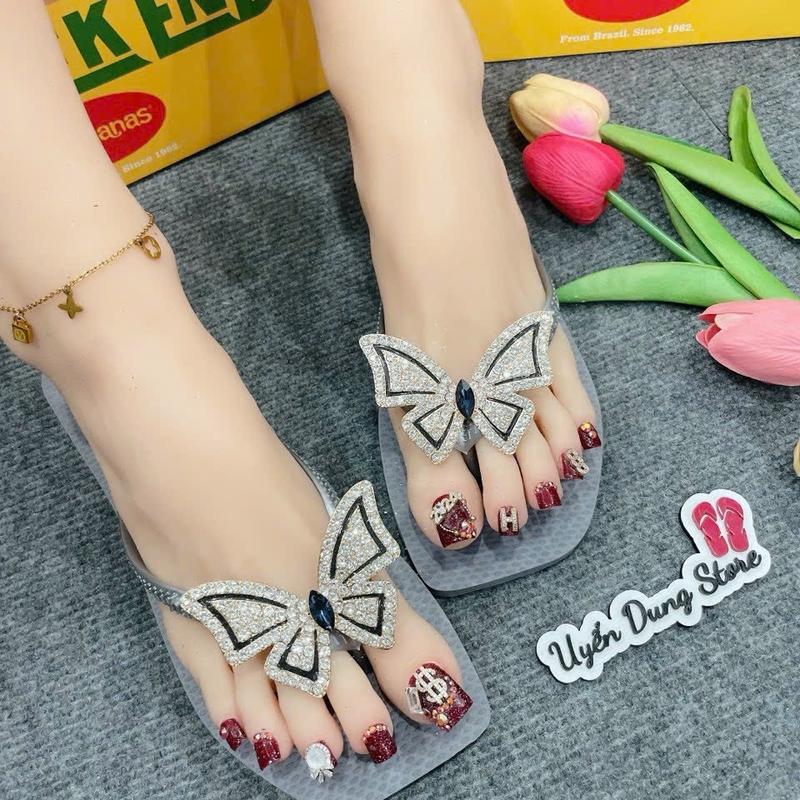Dép Nữ Xám Vuông Slim Kèm Charm HVN 0