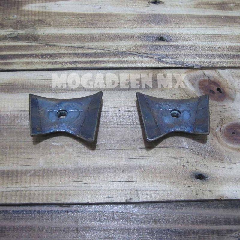 dudukan cover samping Suzuki ts 125 *1 biji kiri