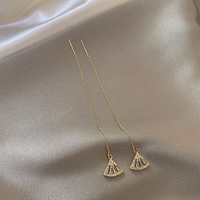 Product Introduction of Sterling Silver Needle Emerald Fan-Shaped Hanging Earrings Women's Asymmetric Earrings Temperament Korean Earrings Micro-Inlaid Craft Palace Style 2
