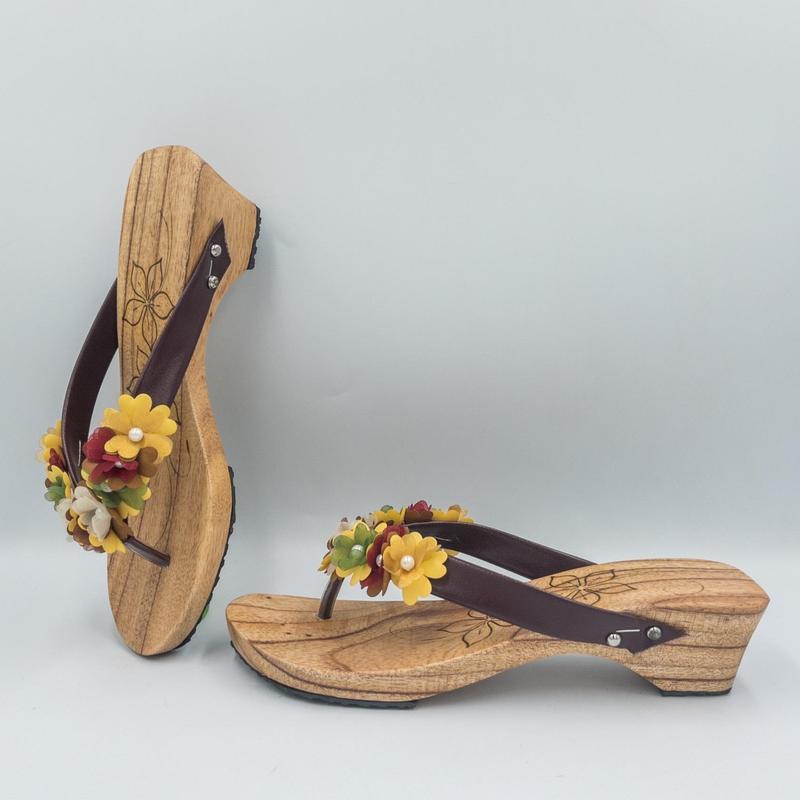 Guốc gỗ 5 phân cách tân, dép gỗ quai kẹp kết hoa Mộc Lan guốc mộc đế xuồng mũi tròn mặc áo dài, bà ba, pháp phục đi chùa, phụ kiện biểu diễn, đóng phim