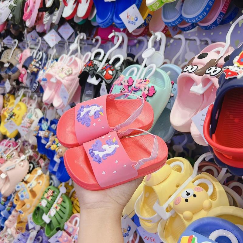 Dép lê có quai siêu nhẹ, siêu êm chống trơn trượt cho bé 1-3 tuổi A236 3
