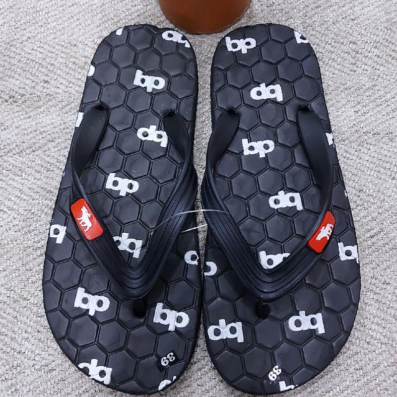 Nữ Nam Dép nền chữ bp ,quai Hưu dẻo size 36 đến 44 Đế 2lớp trên miềm dưới cứng 36 Đến 39 nữ quai nhỏ Nam TĂNG lên 1 size nhé DéP. Hưu