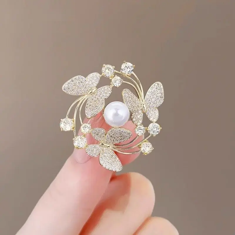 [1211 People Collected] Brooch for Women High-End Personality Butterfly Brooch Imitation Pearl Pin Suit Fixing Clothing Accessory Lapel Pin