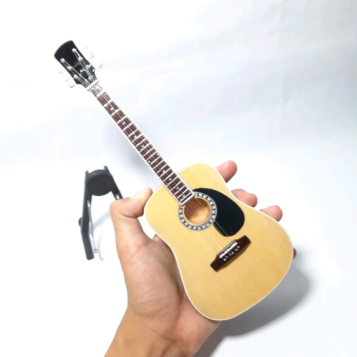 miniatur gitar AKUSTIK pajangan dekorasi rumah untuk kado hadiah ulang tahun