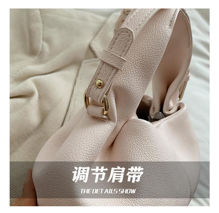 Product Introduction of New Cloud Bag Korean Style Fashion Litchi Grain Soft Leather Shoulder Bag Fashion Women's Handbag 5