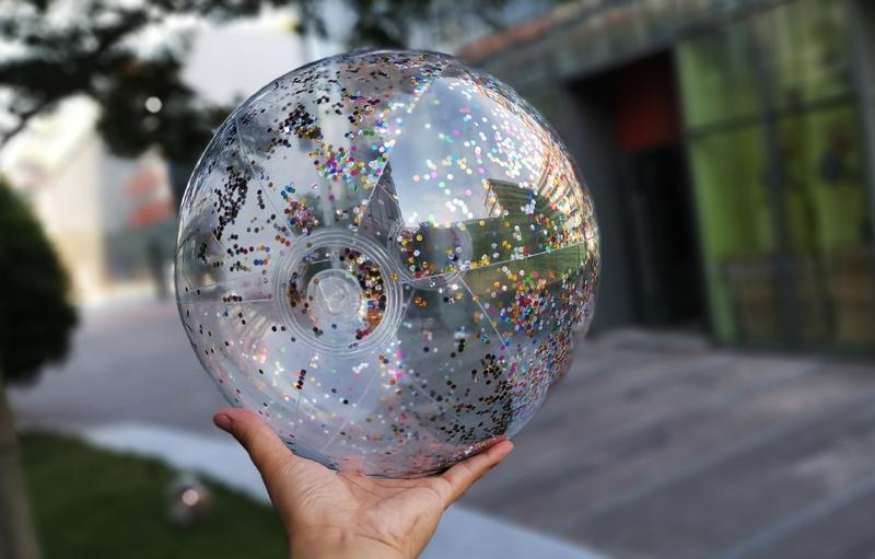 Product Introduction of 40cm Transparent Sequins Beach Ball Thick Material Inflation Balloon Water Float Swimming Pool Playing Water Toy Ball 7
