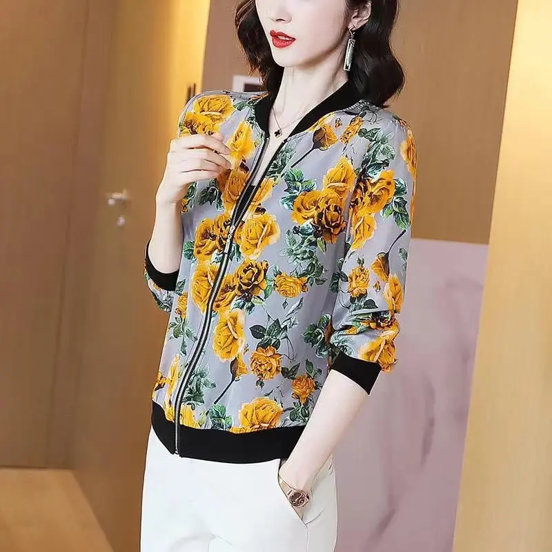 Áo Khoác Cho Mẹ, Dài Tay, Dành Cho Nữ, Mùa Xuân Và Mùa Hè, Phong Cách Hàn Quốc Mới, Ngoại Cỡ, Áo Khoác Bóng Chày, Dễ Phối Đồ, Ngắn, Hoa Vàng, Áo Khoác Chống Nắng 2