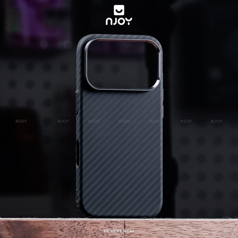 Ốp Carbon Nhám Chống Vân Tay Siêu Mỏng Bảo Vệ Camera Cho Điện Thoại iPhone 18 Pro Max 17 16 15 14 13